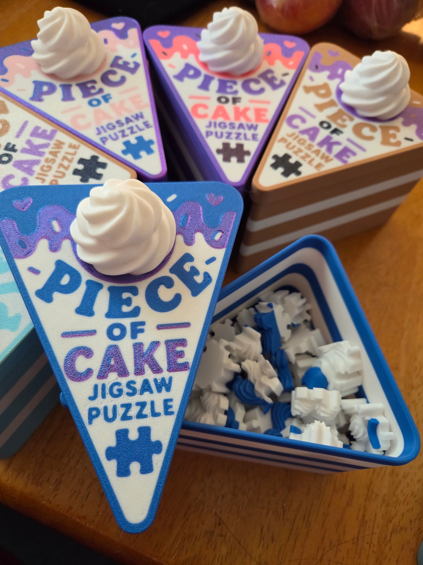 Cake puzzle with container