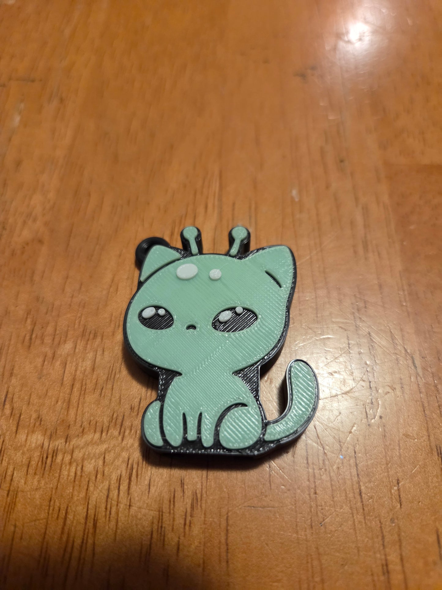 Alien cat can tab keychain