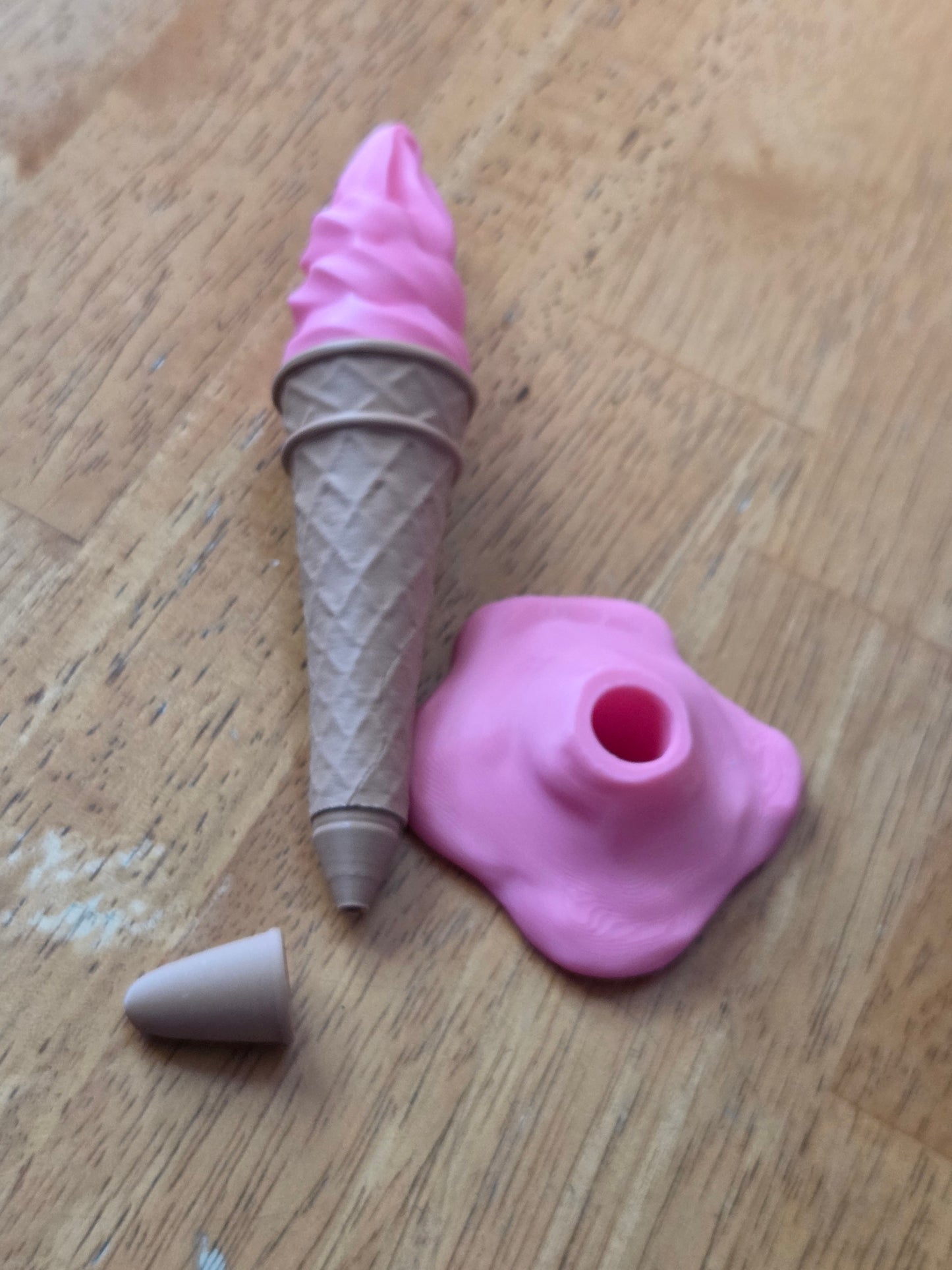 Ice cream pen (refillable)